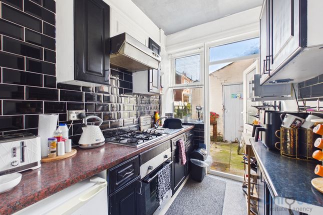 33, Eastbourne Road, Blackpool photo 3