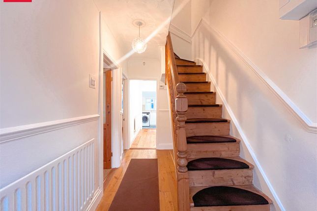 20, The Avenue, Caerphilly photo 2