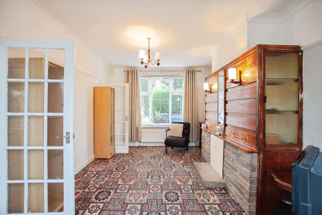 75, Willow Drive, Sheffield photo 4
