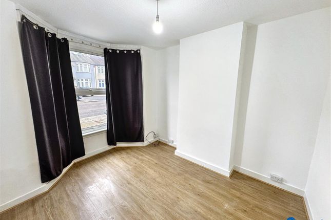 143, Green Lane, Ilford photo 3