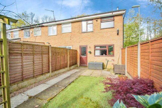 End terrace house for sale in Glenwood Drive, Middleton, Manchester, Greater Manchester