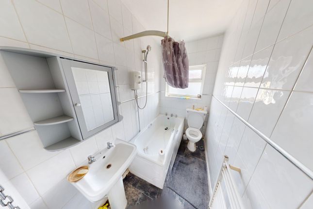 12, Paley Road, Bradford photo 5