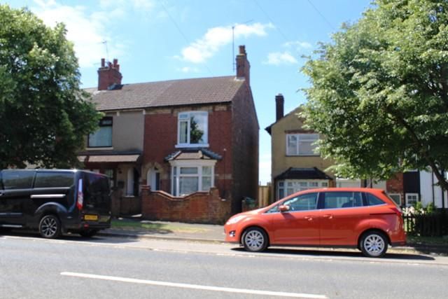 Thumbnail Terraced house to rent in Irthlingborough Road, Finedon, Wellingborough