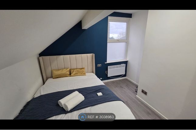 Wortley Lodge, Flat, Leeds photo 4