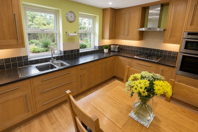 19, Kempsey Close, Bedfordshire photo 4