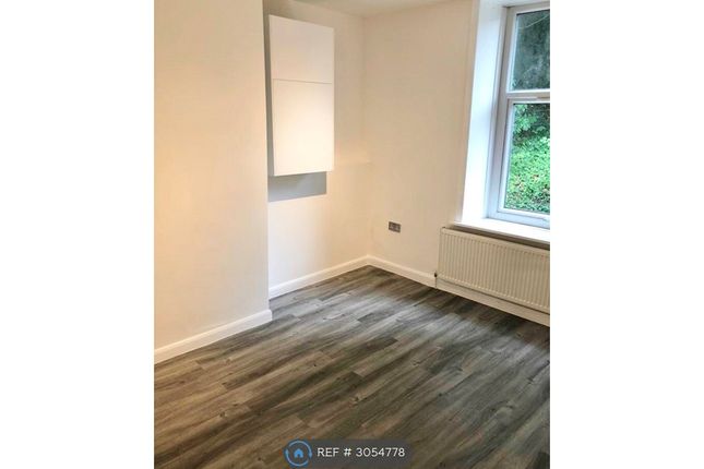 Flat, Westgate, Burnley photo 3