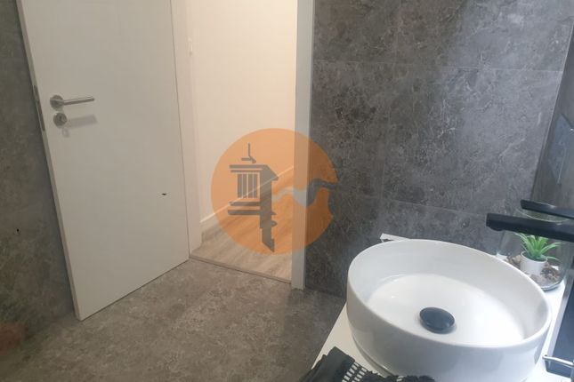 Apartment for sale in Benfica, Lisboa, Lisboa