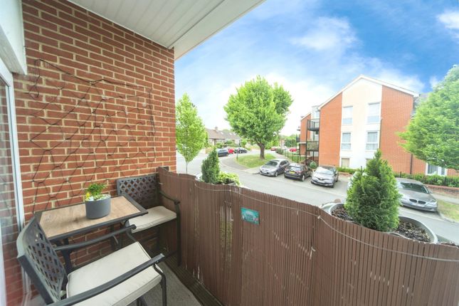 25, Hanbury Lane, Haywards Heath photo 2