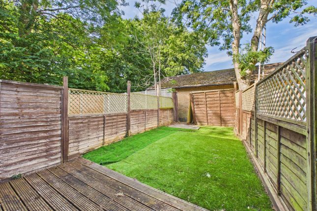 8, The Copse, Ashford photo 4