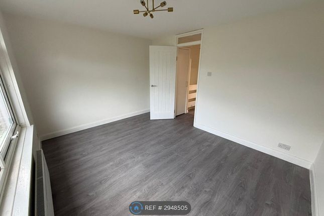 Charnwood Road, Uxbridge photo 2