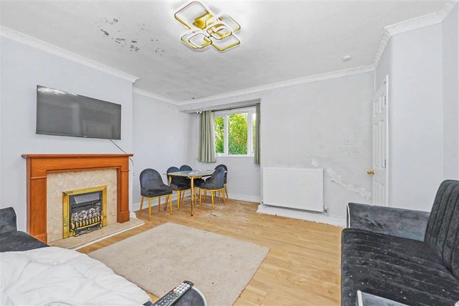 74, Grammerscroft, MILLOM photo 4