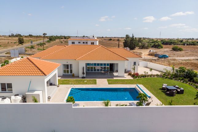 Villa for sale in Vrysoulles, Famagusta, Cyprus