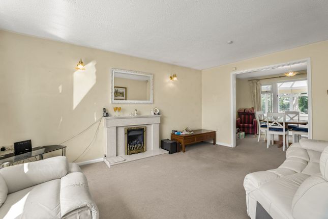 7, Hatherley Brake, Cheltenham photo 4