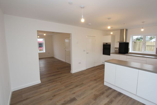 Town house for sale in Glyndwr Avenue, St Athan