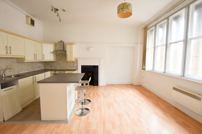 Flat 4, Leicester photo 4