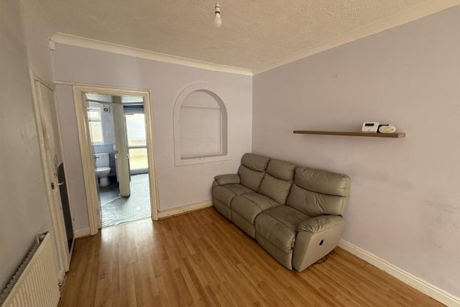 13, Rensburg Street, Hull photo 2