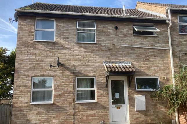 Thumbnail Flat to rent in Titania Close, Colchester