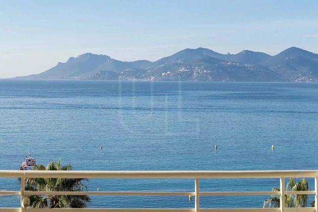 Apartment for sale in Cannes, Super Cannes, 06400, France