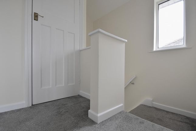 215, Mill Hill Road, Cowes photo 5