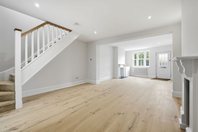 3 Upper Village Road, Ascot photo 2