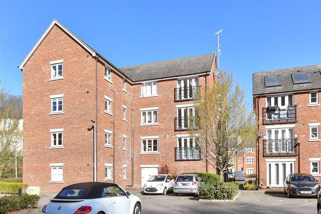 1-bed flat on Sealand Drive, Rochester, £106,000