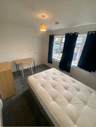 Thumbnail Room to rent in Weldon Road, Oxford
