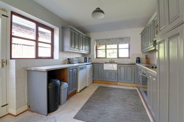 Chestnut Cottage Crowle Bank Road, Scunthorpe photo 4