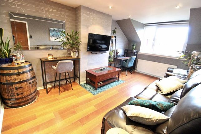 Thumbnail Flat to rent in Donald Place, Top Floor