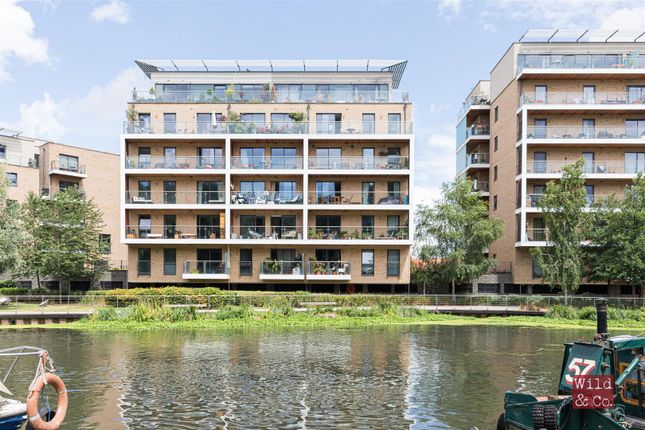 Thumbnail Flat for sale in Copper Court, Essex Wharf, London