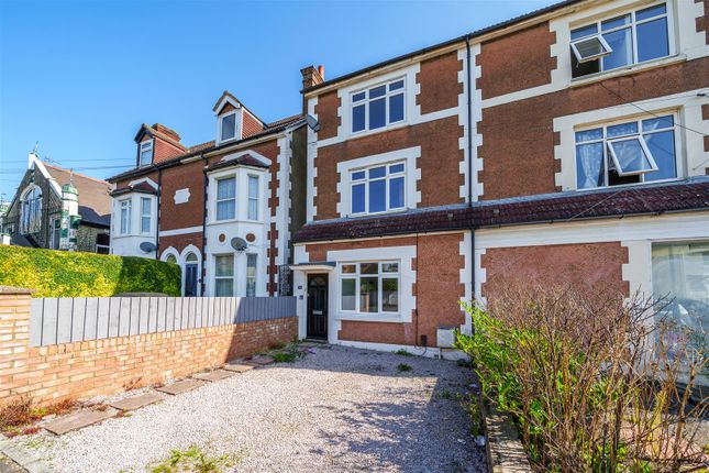 Thumbnail Town house for sale in Earlswood Road, Redhill