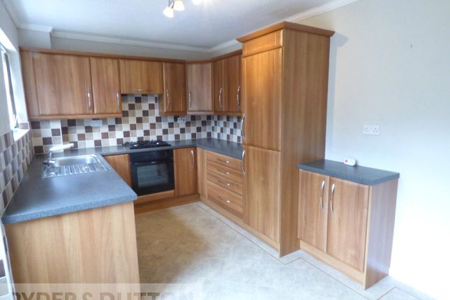 22, Cold Greave Close, Rochdale photo 4