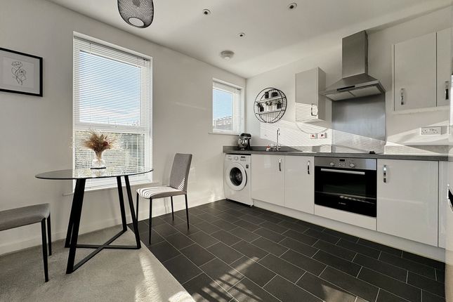 Flat Flat 1, 4, Nightingale Avenue, Goring-by-sea photo 3