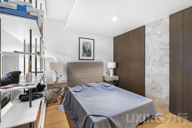 Flat for sale in Casson Square, Waterloo