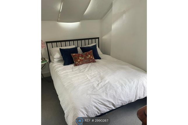 Flat, Warwick Road Ealing, Ealing photo 5