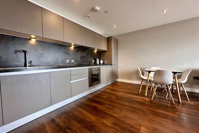 Apartment 1304, Wilburn Basin, Ordsall Lane, Salford photo 5
