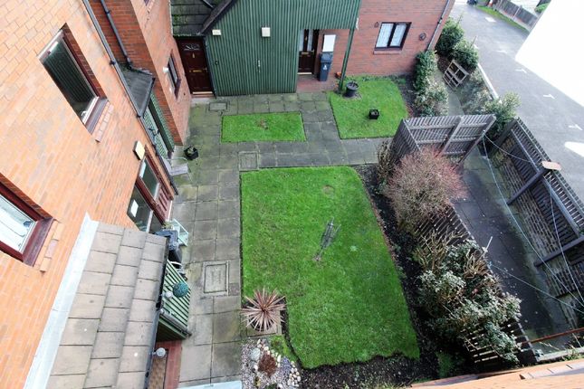 Flat for sale in St. Stephens Gardens, Wolverhampton Street, Willenhall