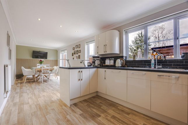 9, Swift Drive, Brigg photo 2
