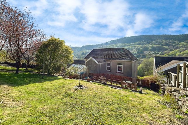 8 Nanthir Road, Bridgend photo 4