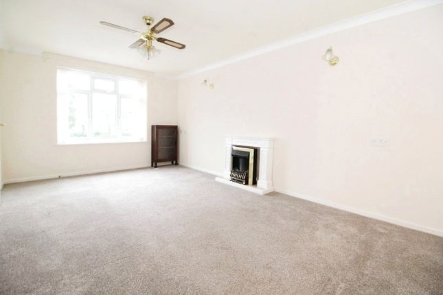 Flat for sale in Ashby Road, Hinckley, Leicestershire