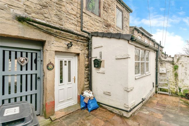 20, Spring Lane, Lancashire photo 3