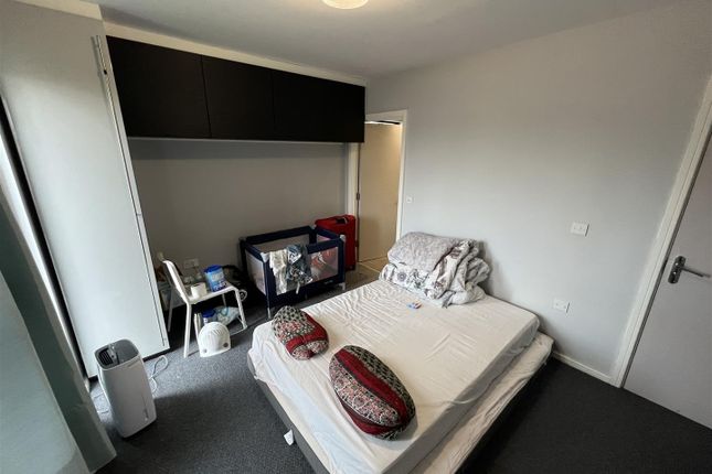 Flat for sale in Williams Way, Wembley