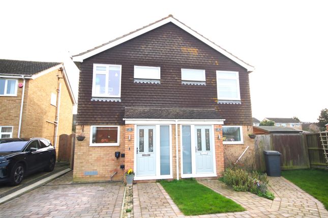 44, Field Avenue, Canterbury photo 2