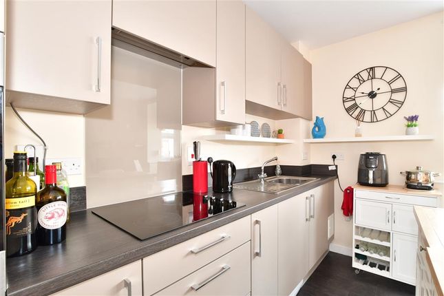 Flat for sale in Kensett Avenue, Southwater, Horsham, West Sussex