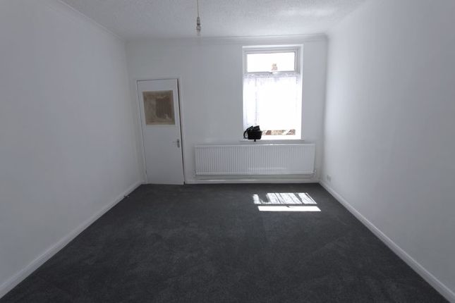 58, Lister Road, Wellingborough photo 3