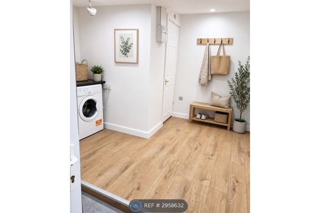 Flat, Lynn Road, Wisbech photo 3