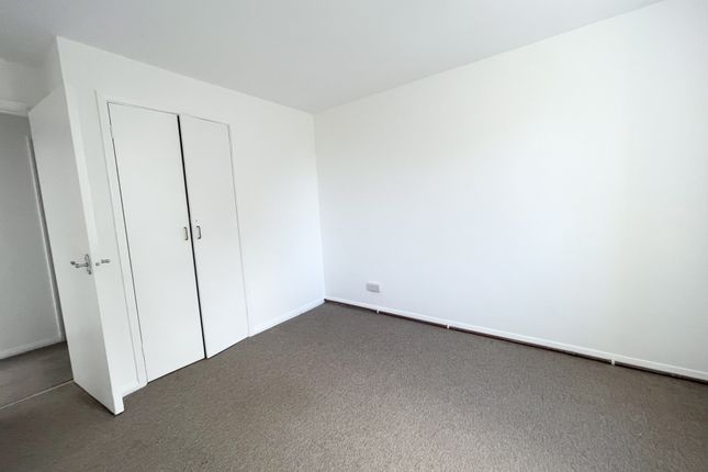 15 Spriggs Court, Palmers Hill, Epping photo 5