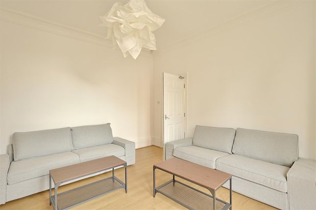 Queens Terrace, Newcastle Upon Tyne photo 3