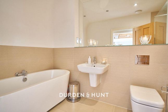Flat for sale in Tudor Court, Brentwood