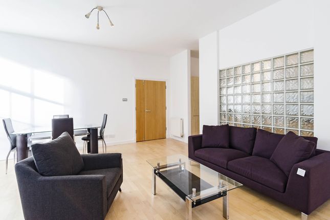 132 Commercial Street, London photo 3