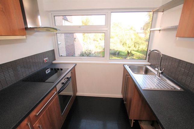 9, St Mary's Mount, Cottingham photo 2